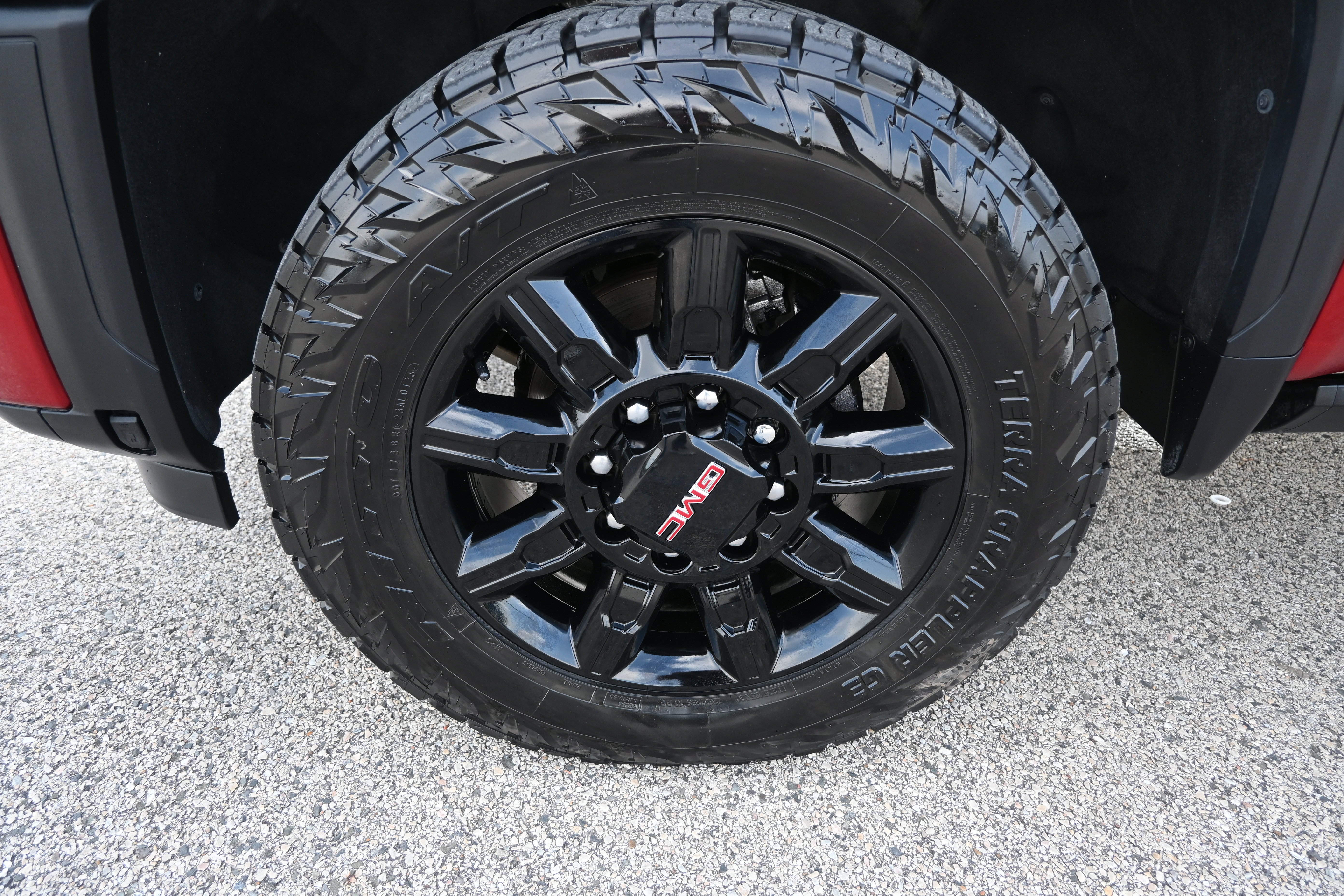 Used 2024 GMC Sierra 2500 AT4 w/ AT4 Premium Plus Package AWD/4WD image 9