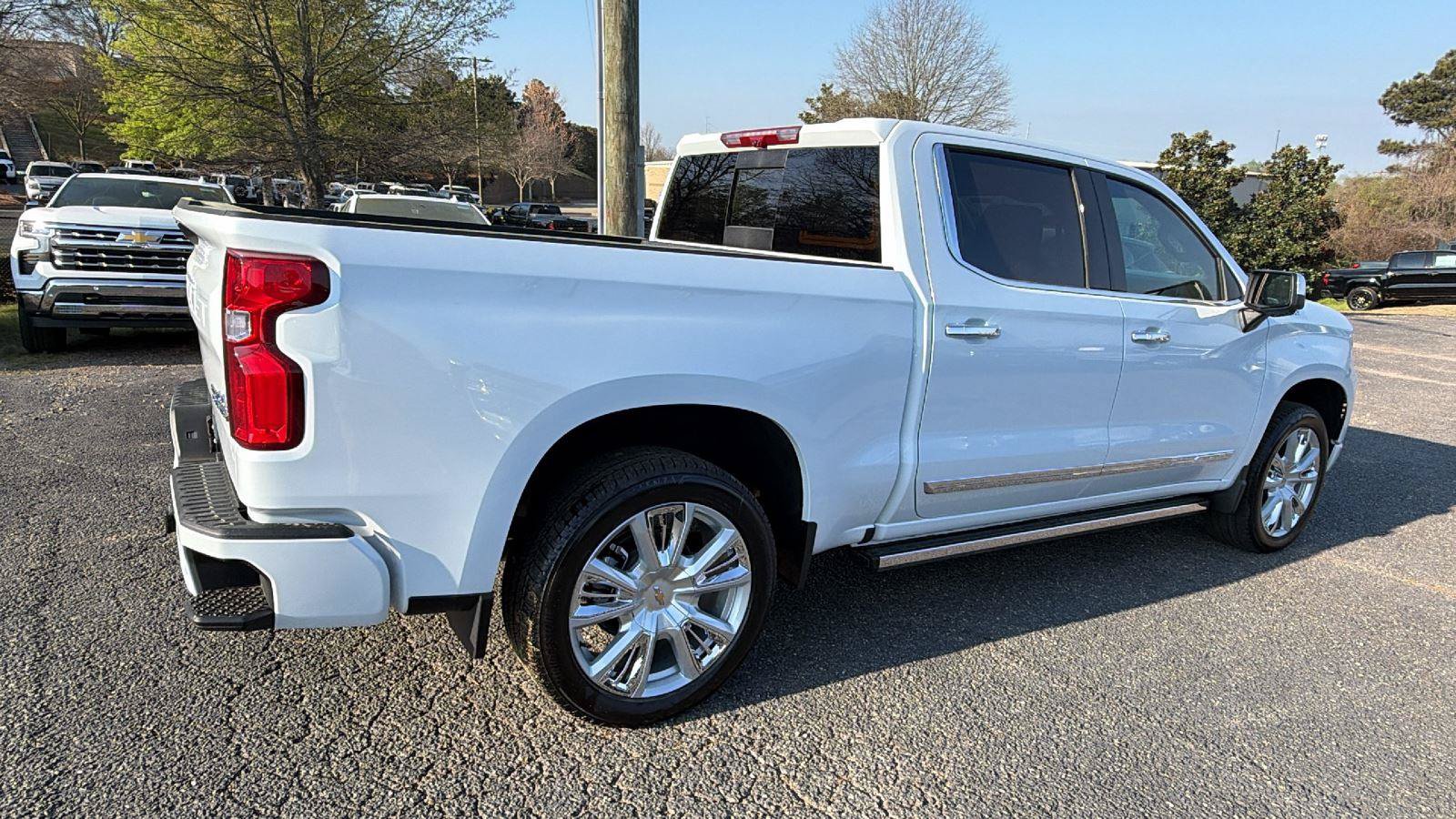 New 2026 Chevrolet Silverado 1500 High Country AWD/4WD image 5