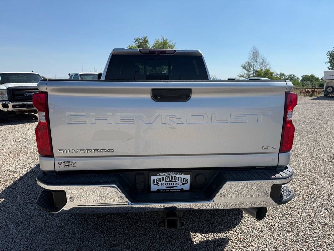 Used 2020 Chevrolet Silverado 2500 LTZ w/ LTZ Plus Package AWD/4WD image 9