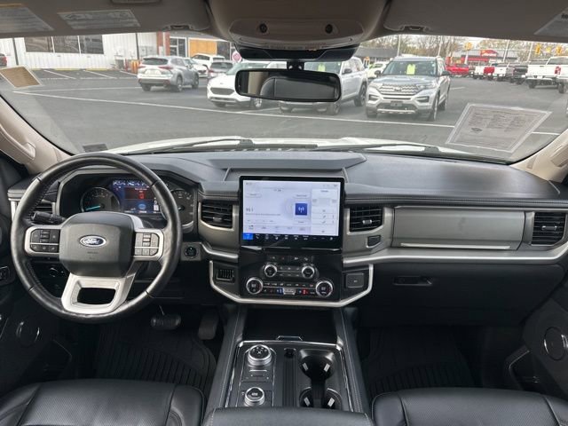Used 2024 Ford Expedition XLT image 26