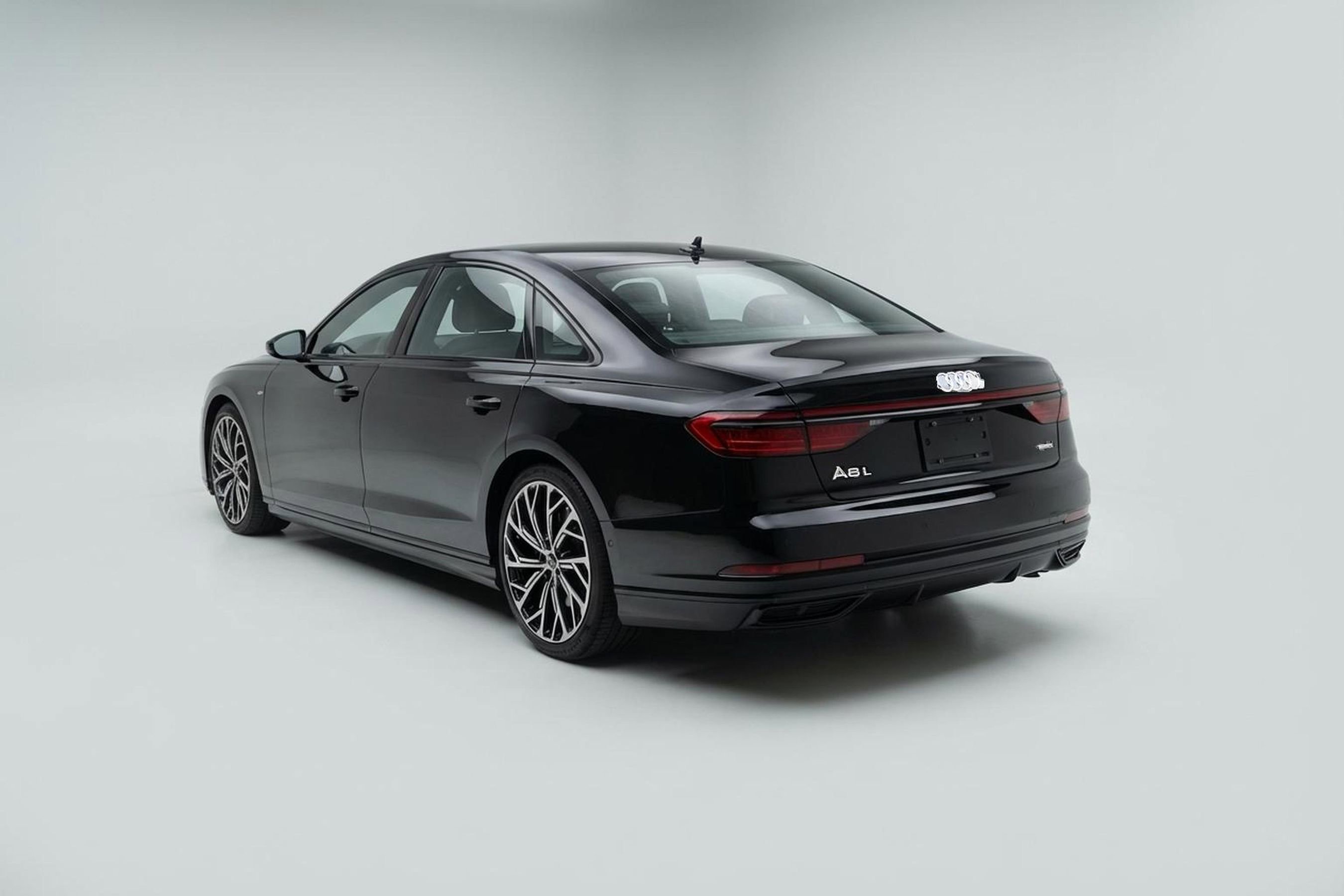 Used 2021 Audi A8 L 4.0T image 16