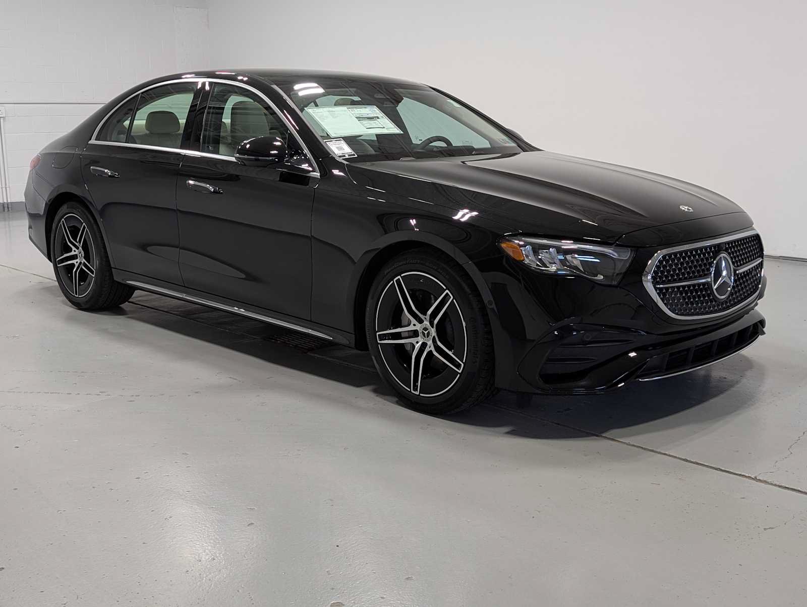 New 2026 Mercedes-Benz E 350 4MATIC Sedan image 6