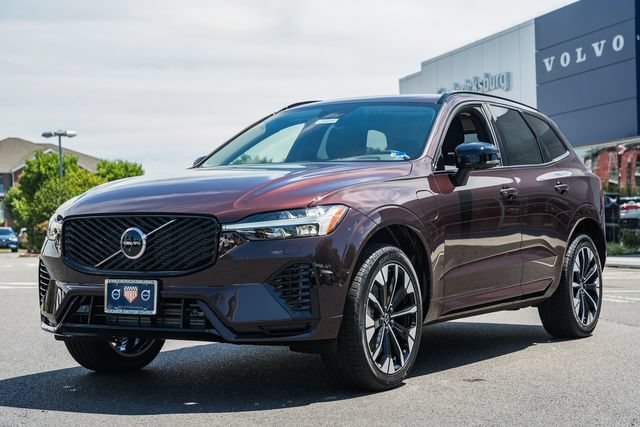 New 2026 Volvo XC60 T8 Plus w/ Protection Package Premier AWD/4WD image 3