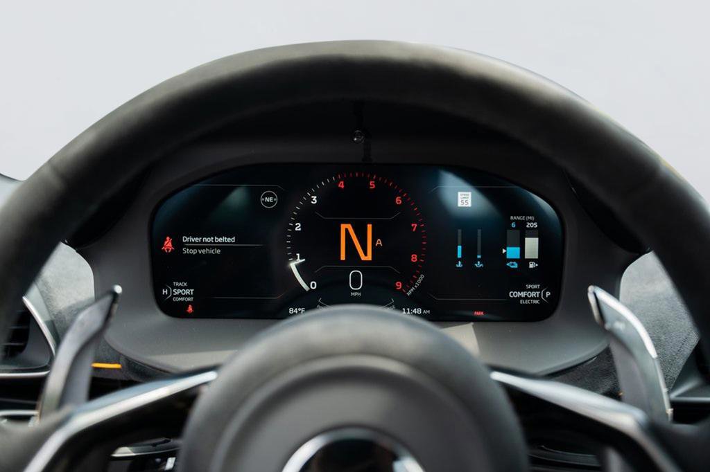 New 2025 McLaren Artura image 37