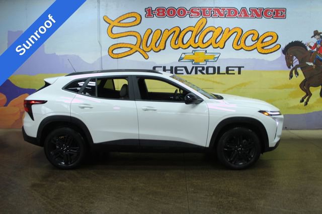 Used 2025 Chevrolet Trax ACTIV w/ Sunroof Package FWD image 1