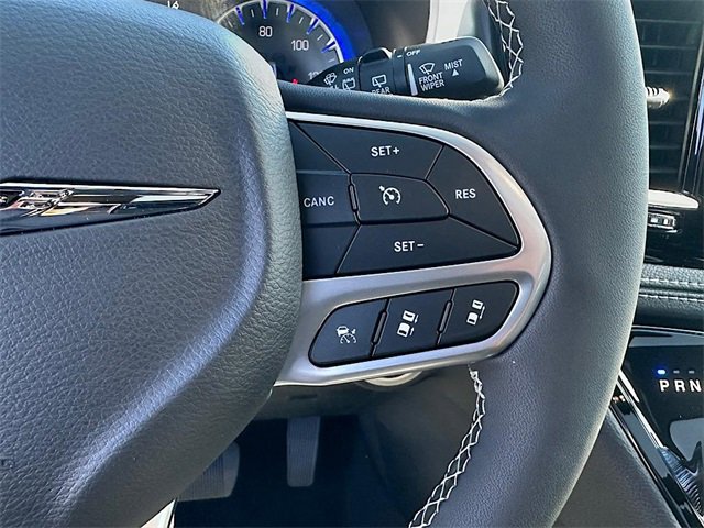 New 2026 Chrysler Pacifica Select image 21