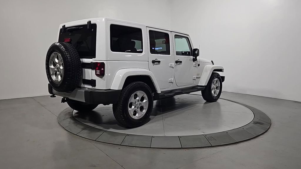 Used 2015 Jeep Wrangler Unlimited Sahara image 5