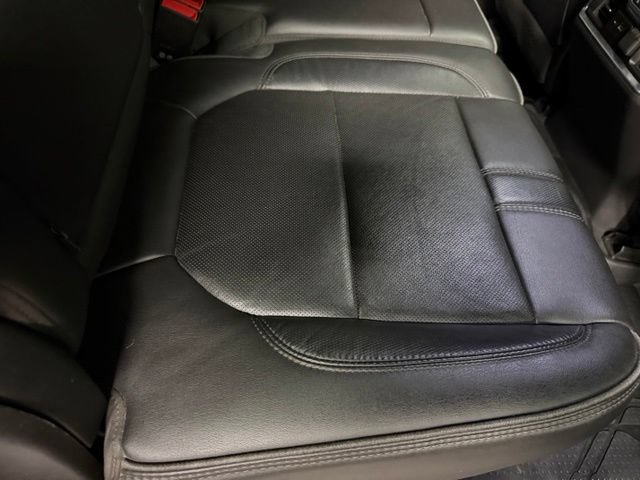 Used 2020 Chevrolet Silverado 1500 High Country w/ Technology Package AWD/4WD image 25