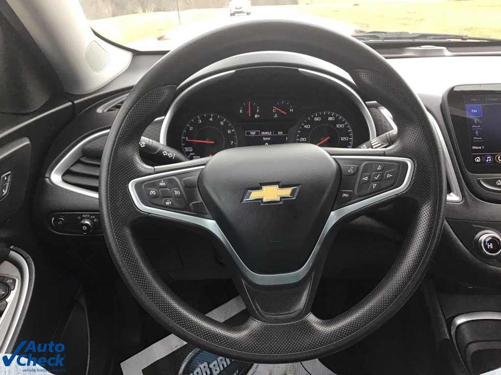 Used 2022 Chevrolet Malibu LT image 24