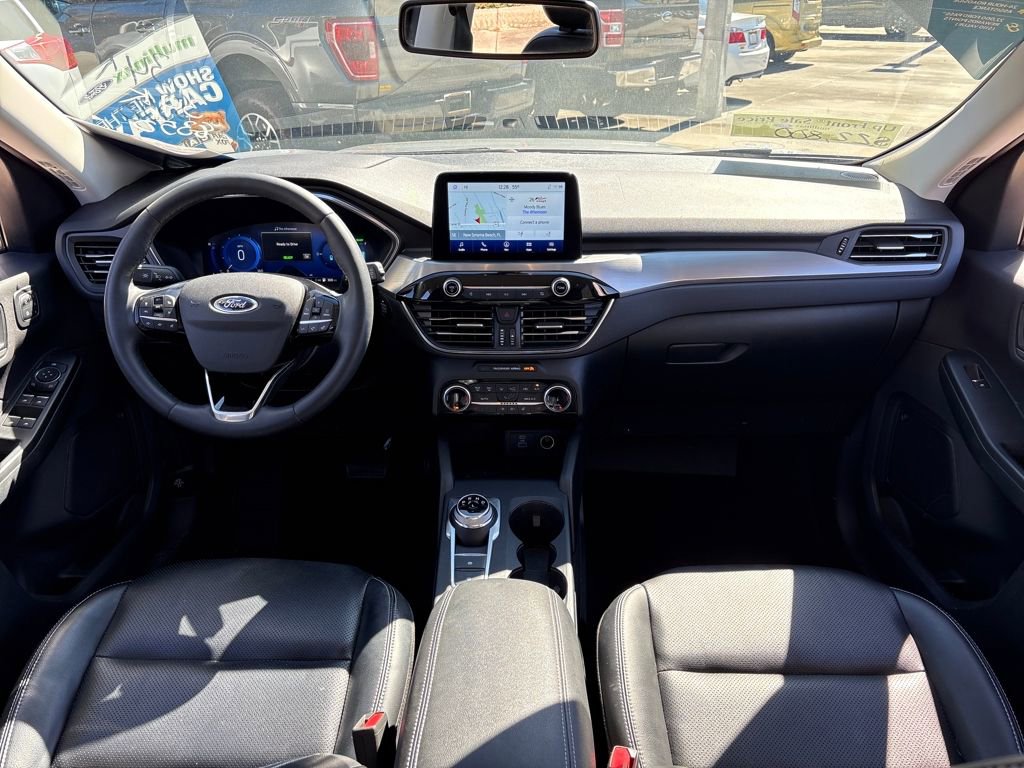 Certified 2022 Ford Escape Titanium image 7