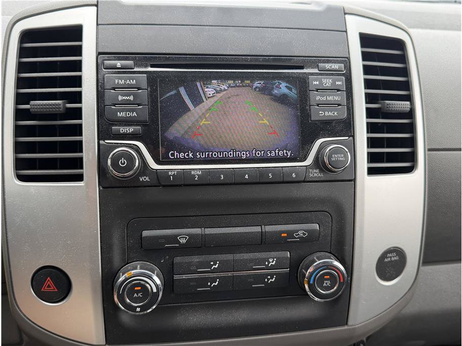 Used 2018 Nissan Frontier SV AWD/4WD image 11