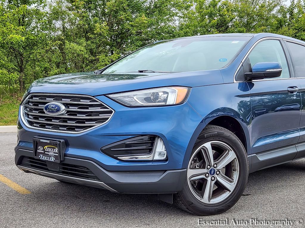 Used 2019 Ford Edge Titanium w/ Cold Weather Package AWD/4WD image 2