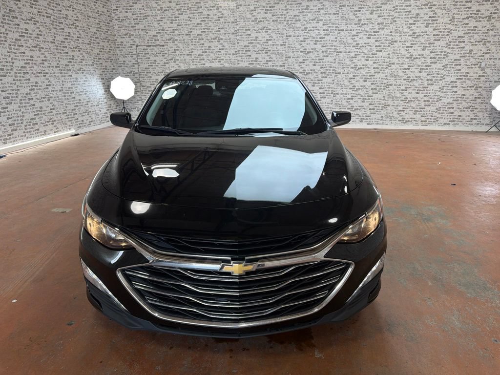 Used 2024 Chevrolet Malibu LT FWD image 2