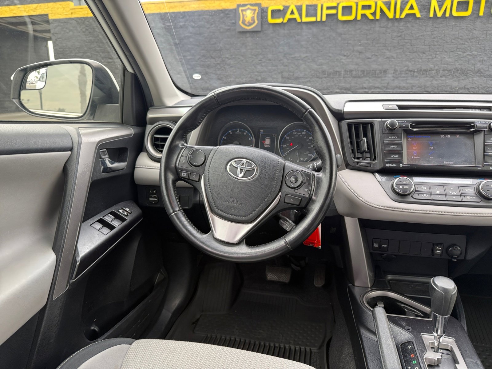 Used 2017 Toyota RAV4 XLE image 22