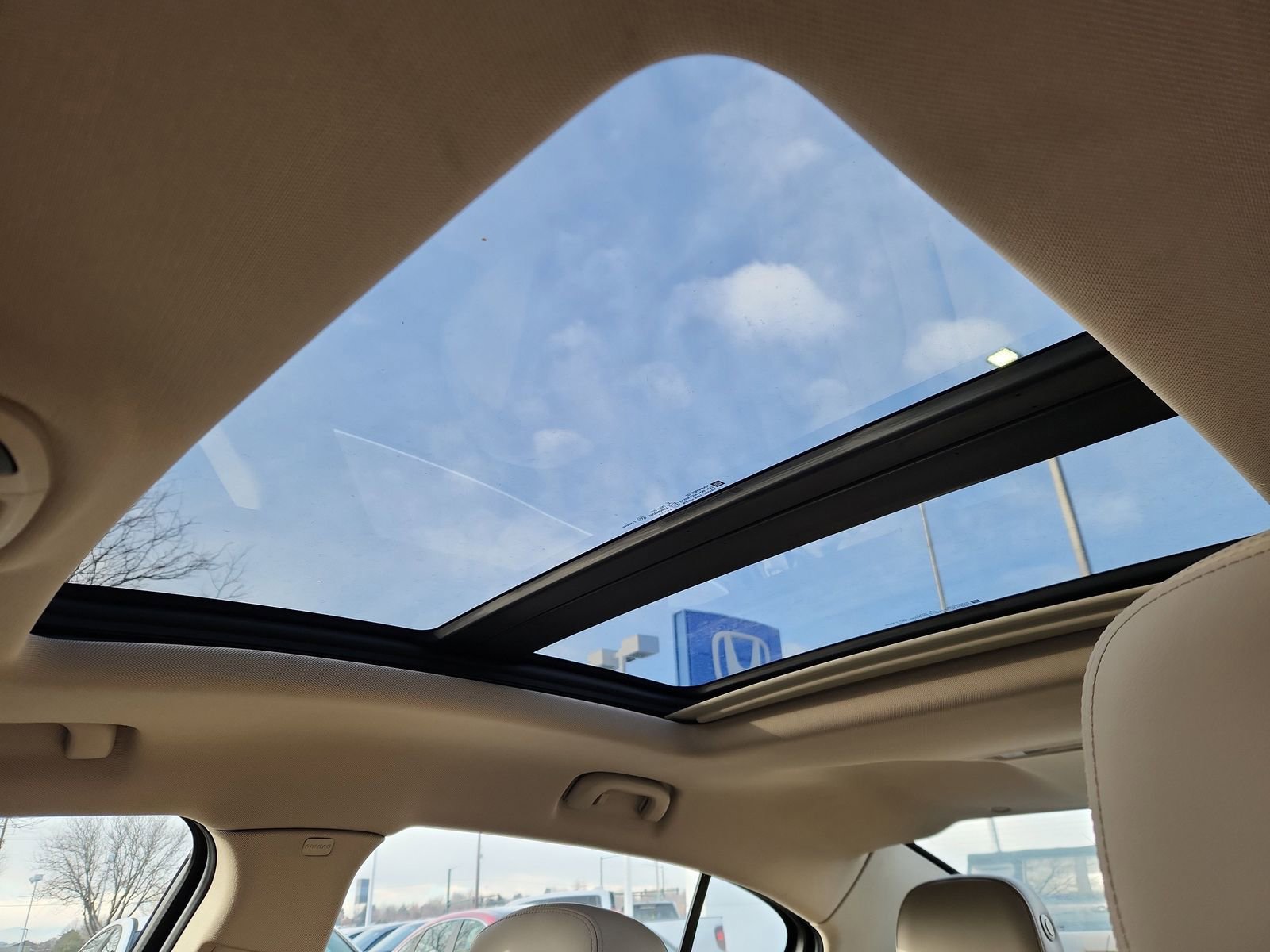 Used 2015 Buick LaCrosse Premium image 26