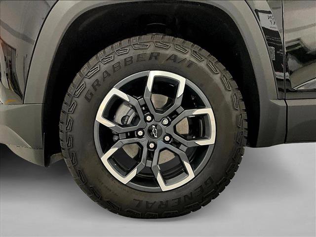 Used 2026 Chevrolet Equinox ACTIV FWD image 10