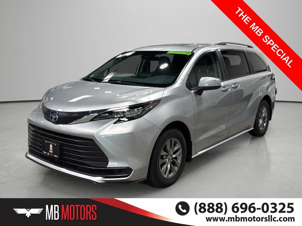 Used 2024 Toyota Sienna LE
