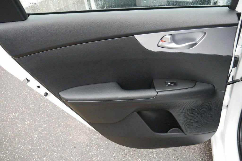 Used 2023 Kia Forte LXS image 28