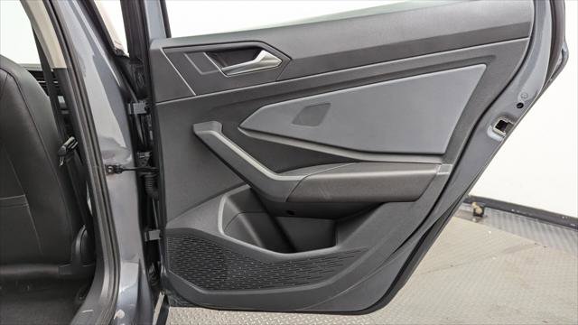 Used 2025 Volkswagen Jetta SE image 19