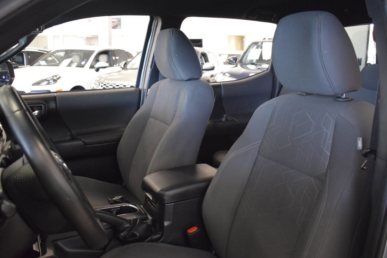 Used 2017 Toyota Tacoma TRD Off-Road image 66