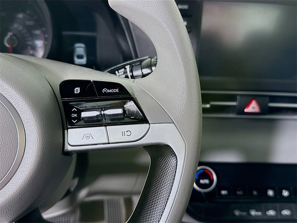Certified 2022 Hyundai Elantra SEL image 21