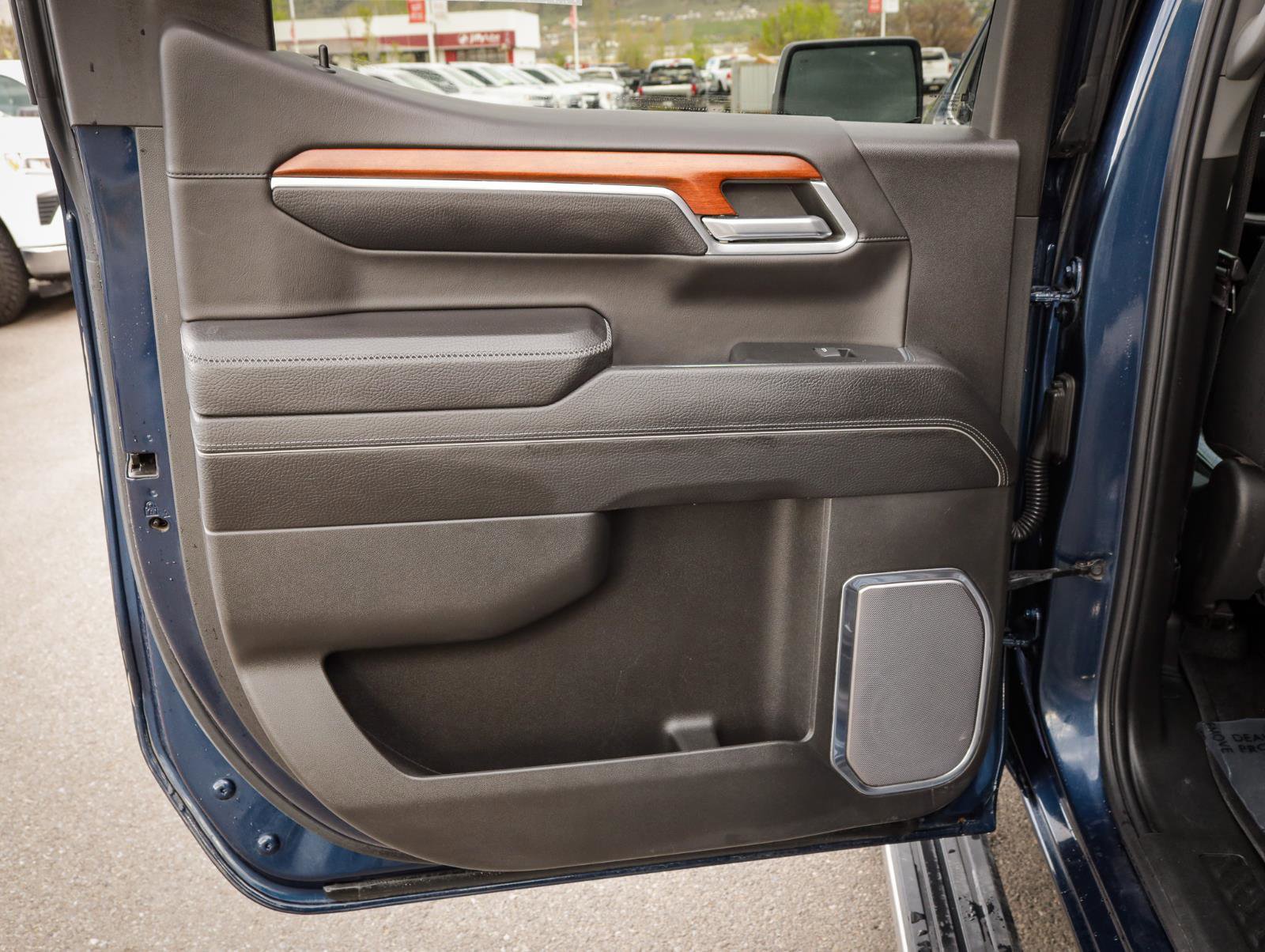 Used 2022 GMC Sierra 1500 Denali w/ Denali Reserve Package image 34