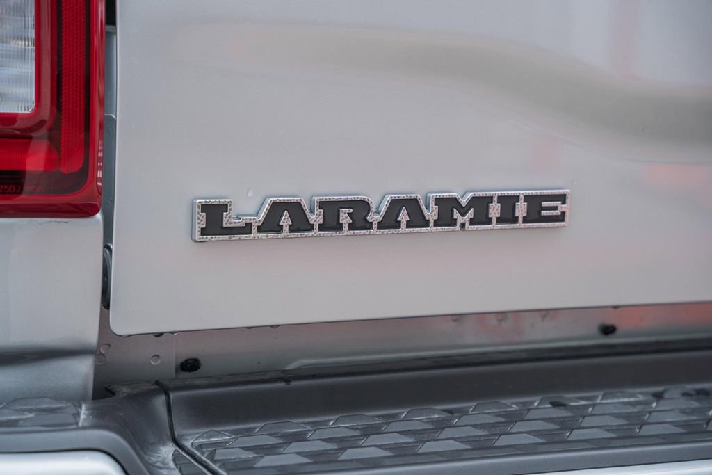 New 2026 RAM 2500 Laramie AWD/4WD image 9