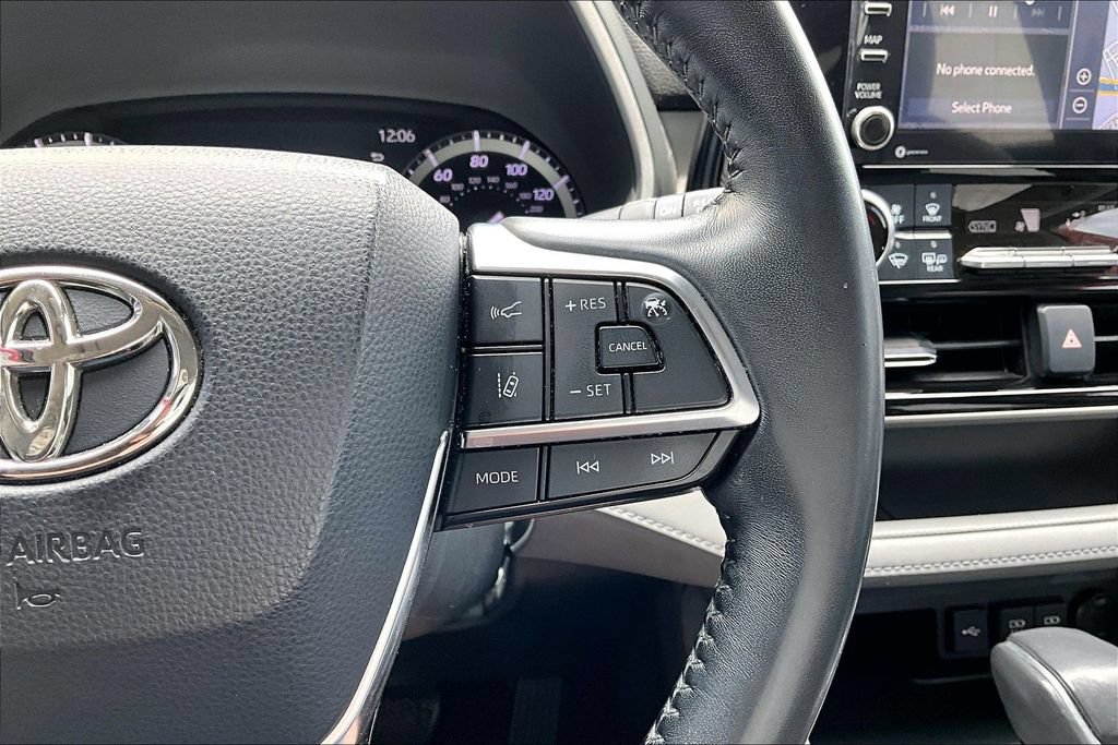 Certified 2020 Toyota Highlander XLE FWD image 15