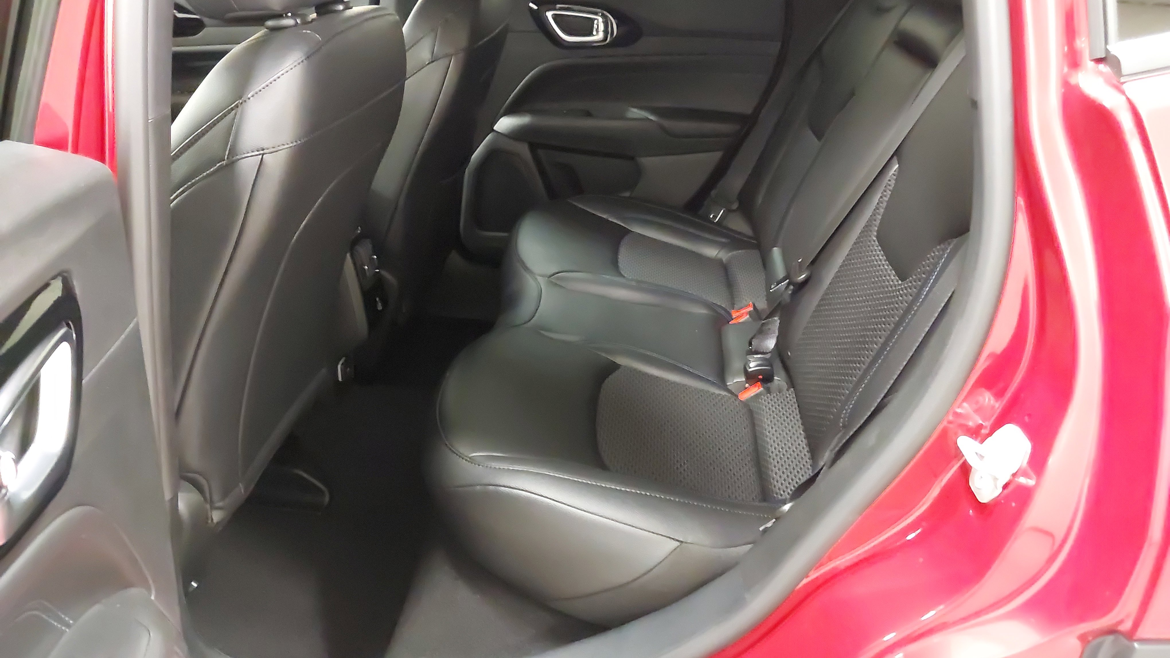 New 2026 Jeep Compass Latitude w/ Quick Order Package 29K image 38