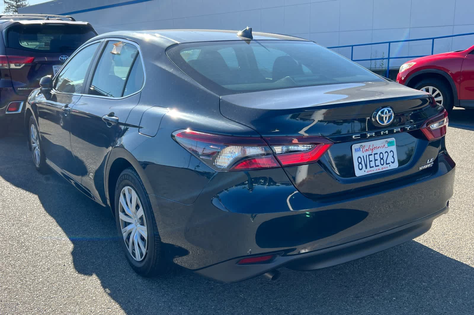 Used 2021 Toyota Camry LE FWD image 6