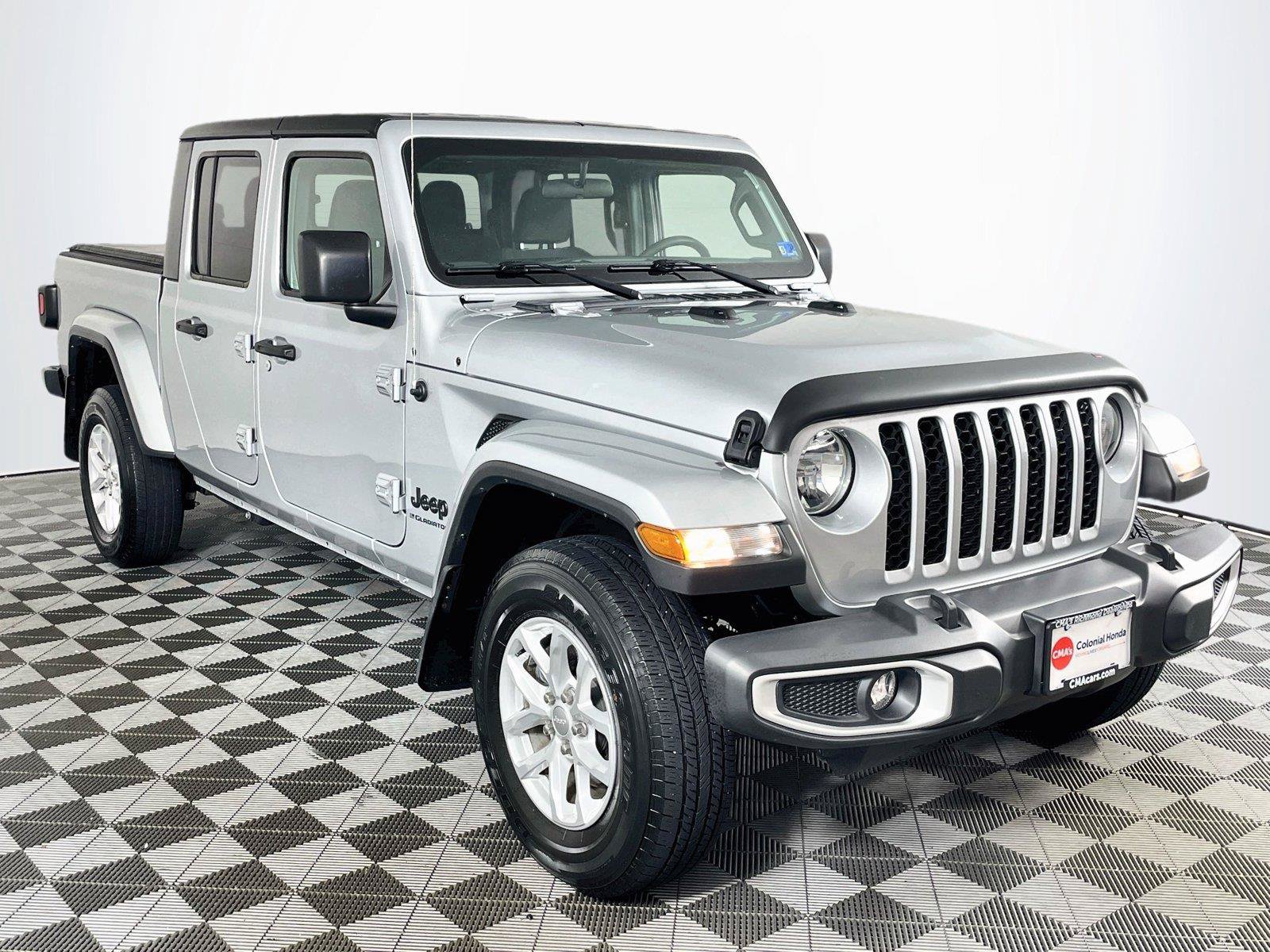 Used 2023 Jeep Gladiator Sport AWD/4WD image 1