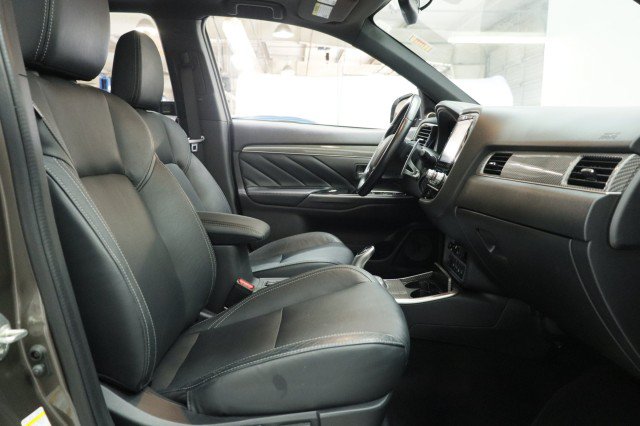 Used 2020 Mitsubishi Outlander SEL AWD/4WD image 22