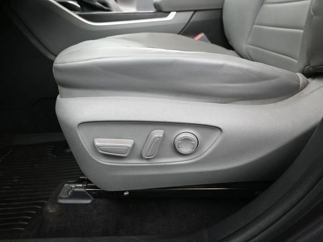 Used 2022 Toyota Highlander XLE image 12