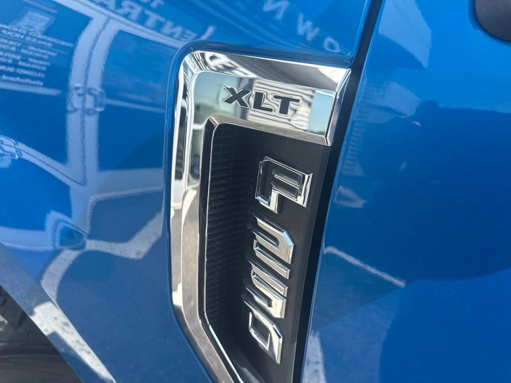 Used 2021 Ford F250 XLT w/ XLT Premium Package AWD/4WD image 9