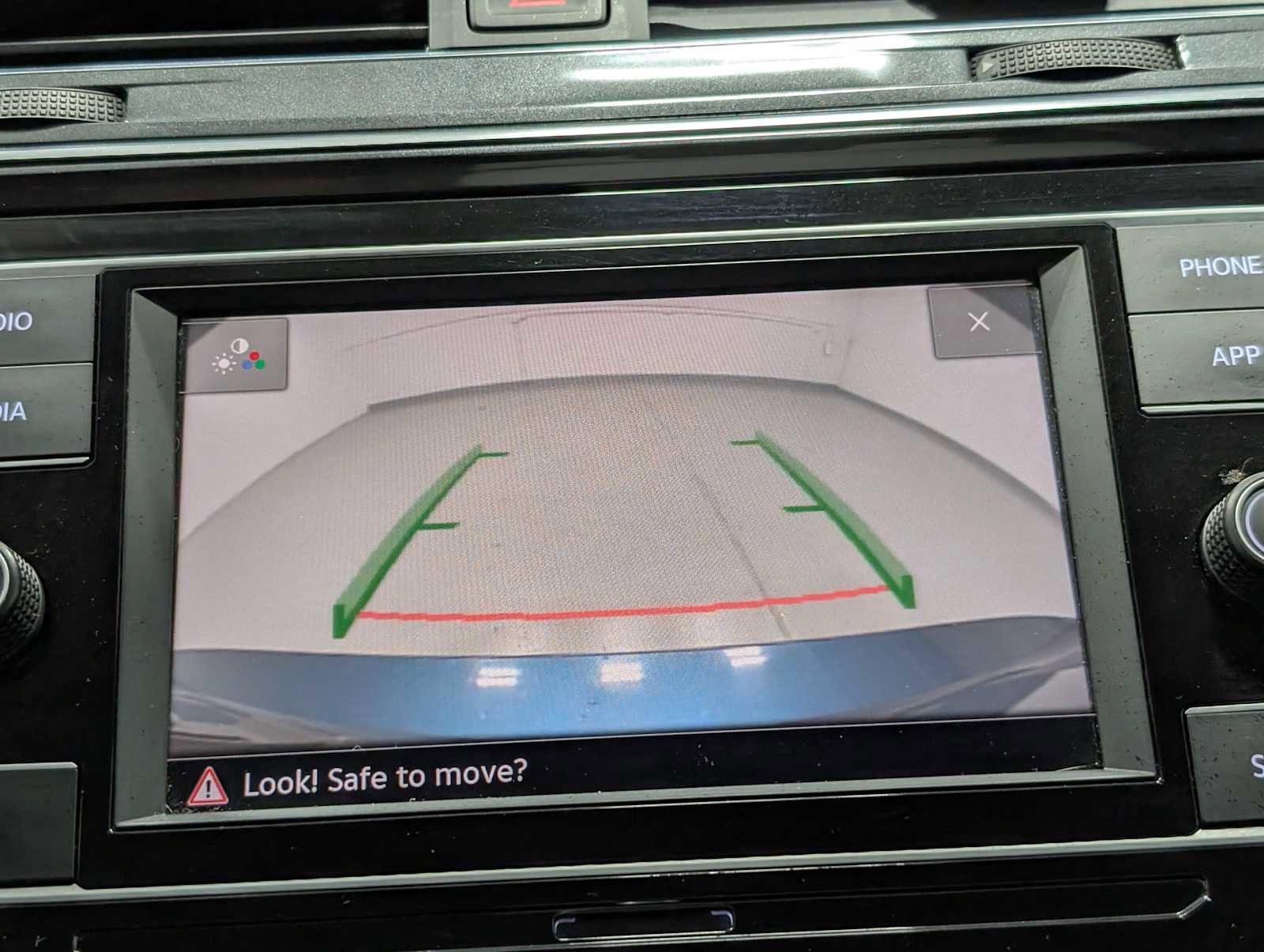 Used 2018 Volkswagen Tiguan S FWD image 25