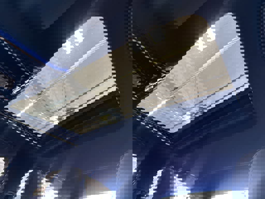 Used 2025 Mercedes-Benz C 300 4MATIC Sedan image 17