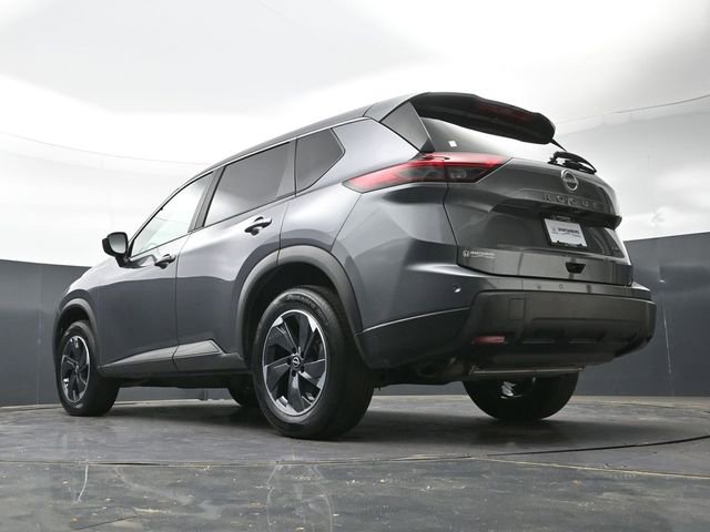 Used 2025 Nissan Rogue SV AWD/4WD image 48