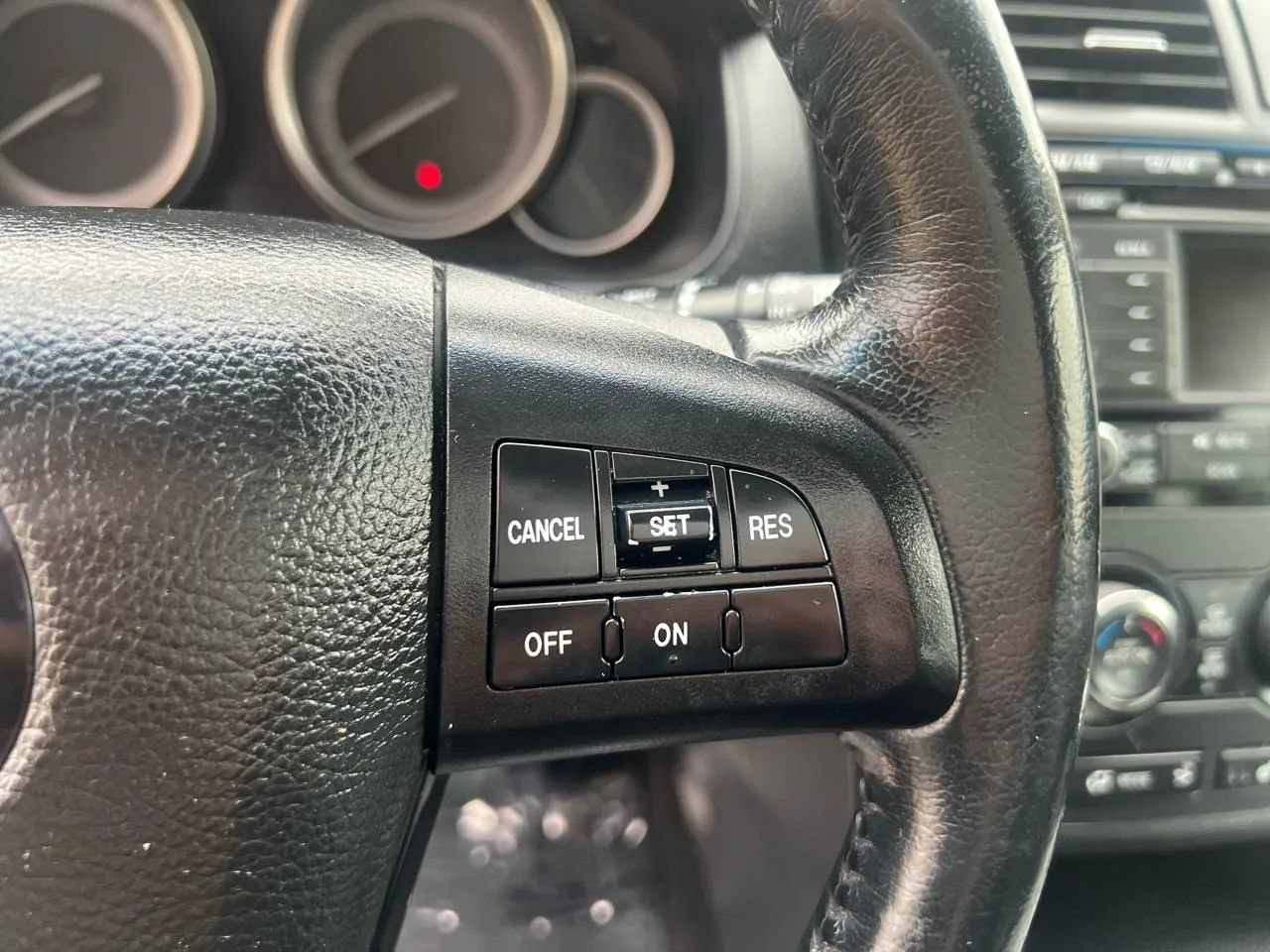 Used 2011 MAZDA CX-9 Touring w/ Moonroof & Bose Audio Pkg FWD image 8