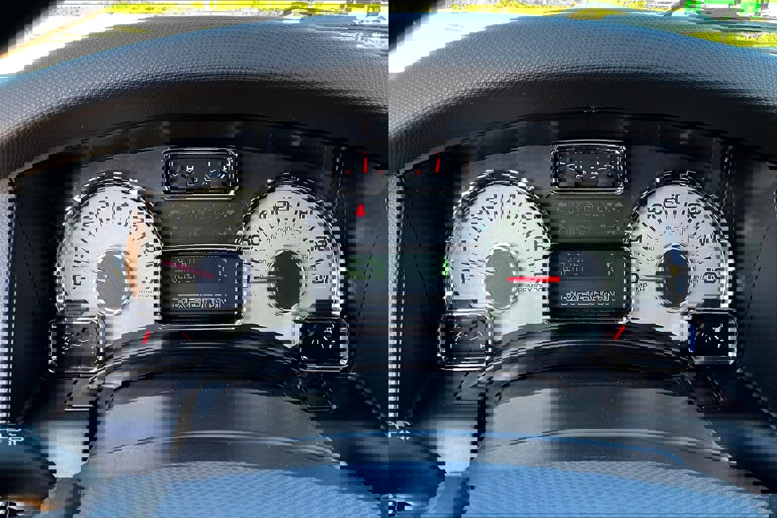 Used 2013 Ford Expedition Limited image 13