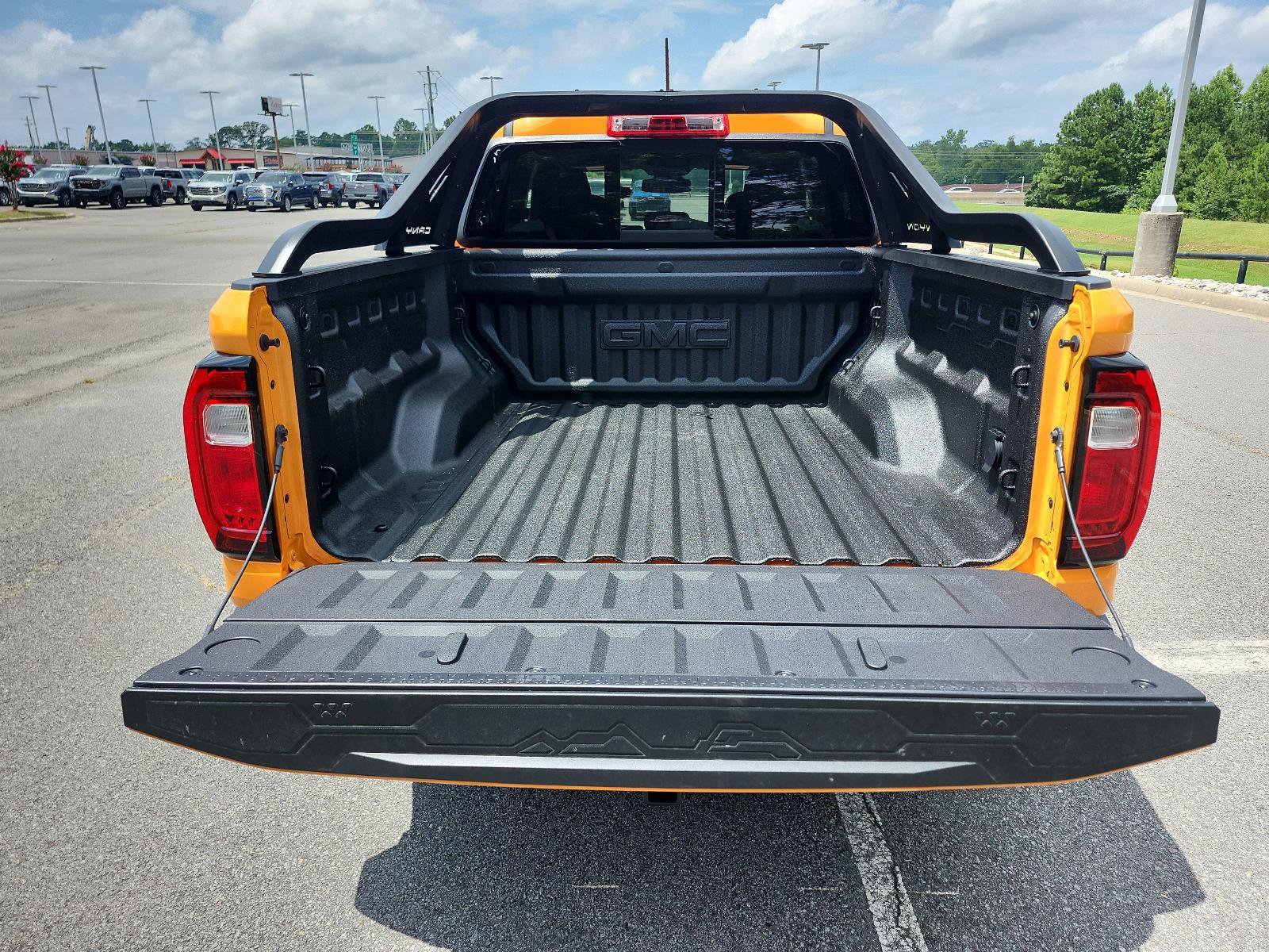 New 2025 GMC Canyon AT4 w/ Nightfall Edition image 9