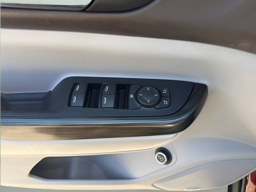 Used 2017 GMC Acadia SLT AWD/4WD image 31