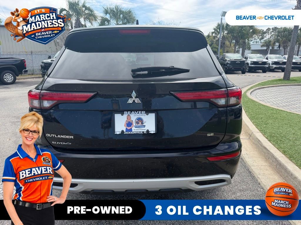 Used 2024 Mitsubishi Outlander SE Black Edition image 5