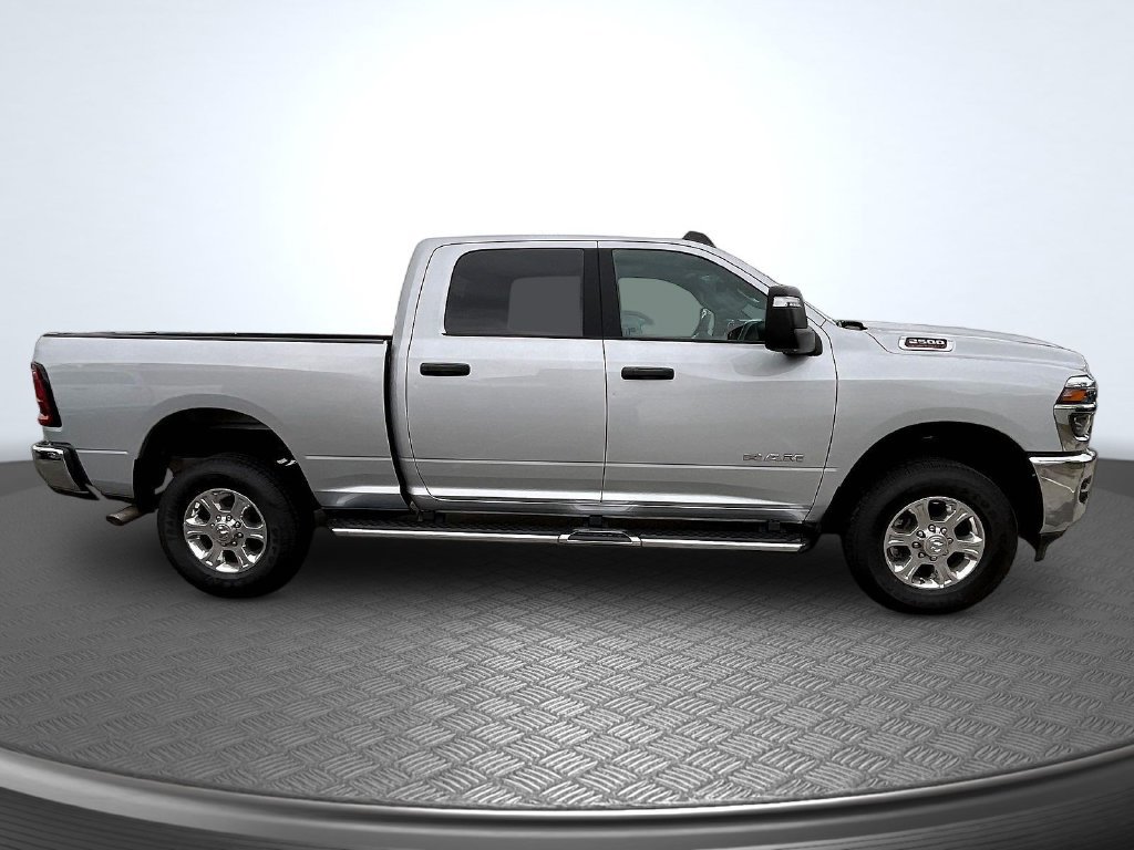 Used 2026 RAM 2500 Big Horn AWD/4WD image 4