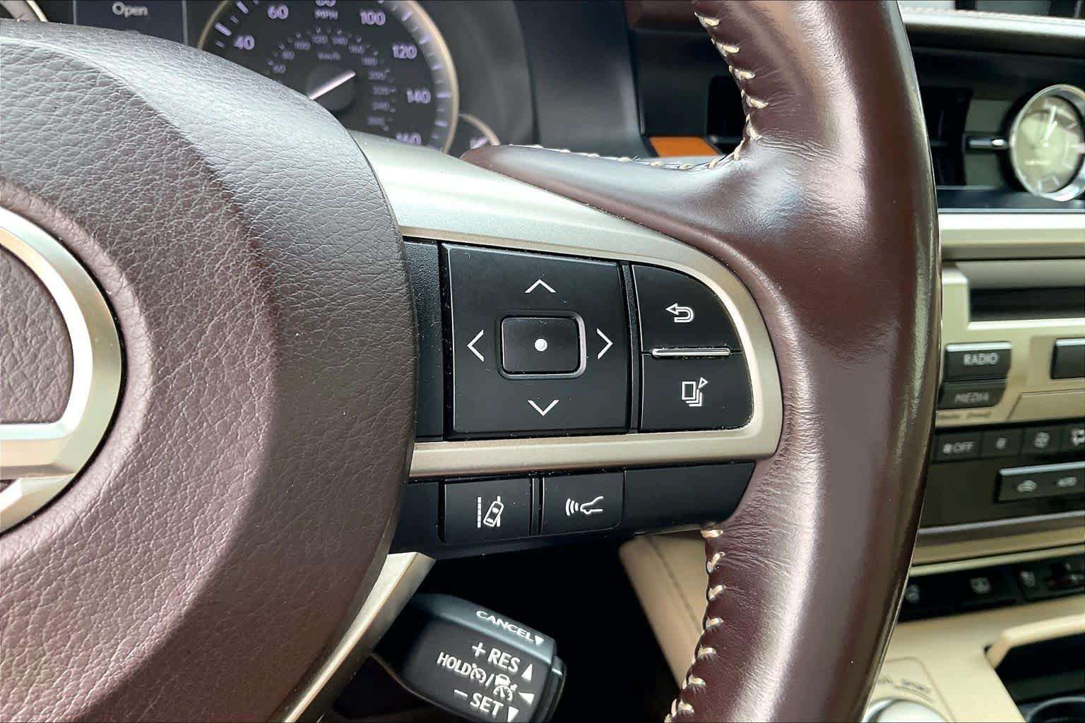 Used 2016 Lexus ES 300h w/ Luxury Package w/Wood Trim FWD image 24