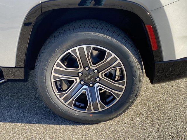 New 2025 Jeep Wagoneer 4WD w/ Convenience Group I image 21