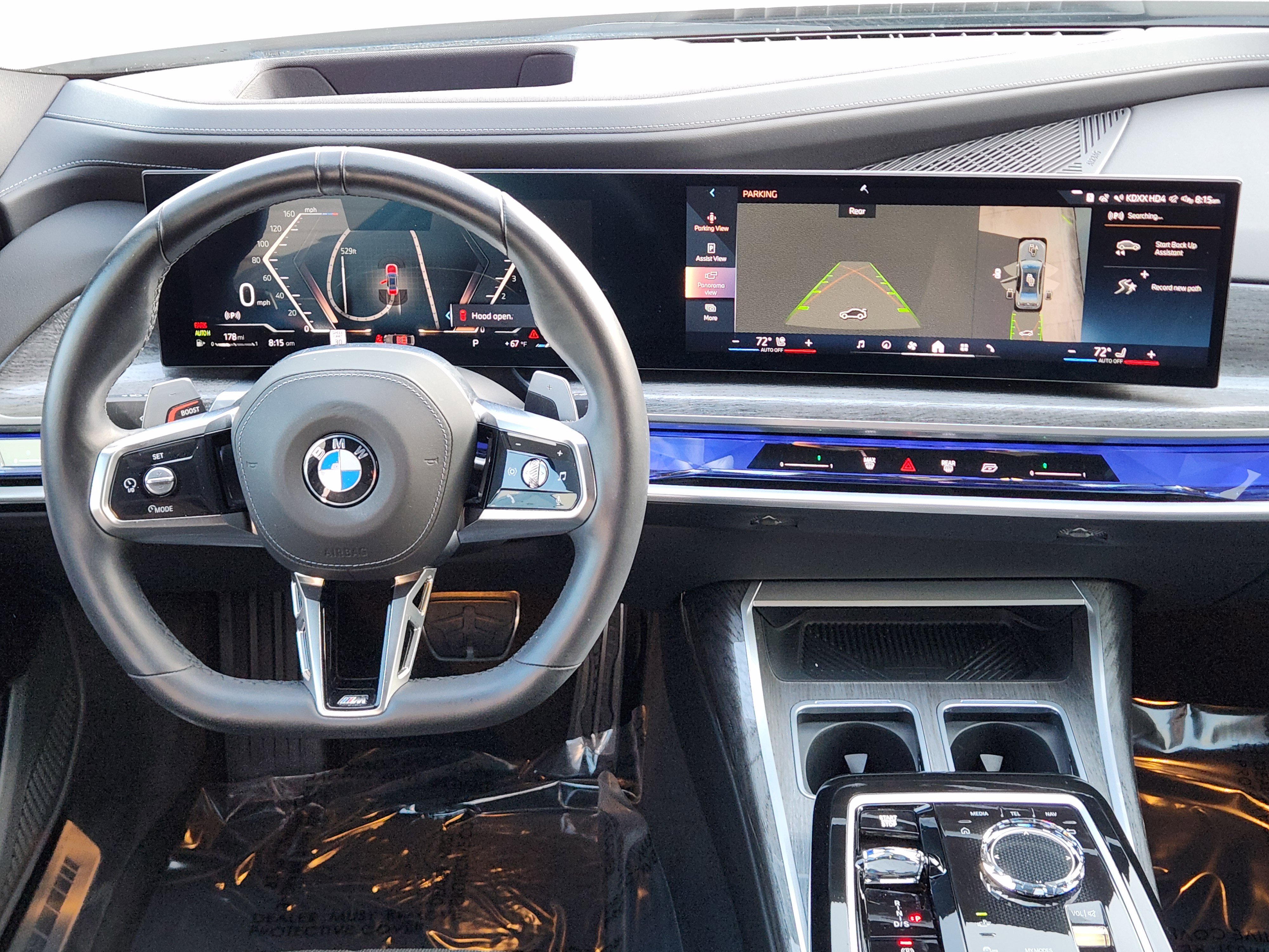 Used 2025 BMW 740i xDrive w/ Premium Package image 25