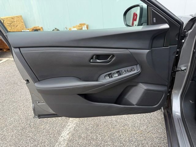 Certified 2025 Nissan Sentra S FWD image 9