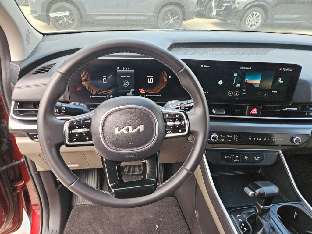 Used 2025 Kia Carnival image 17