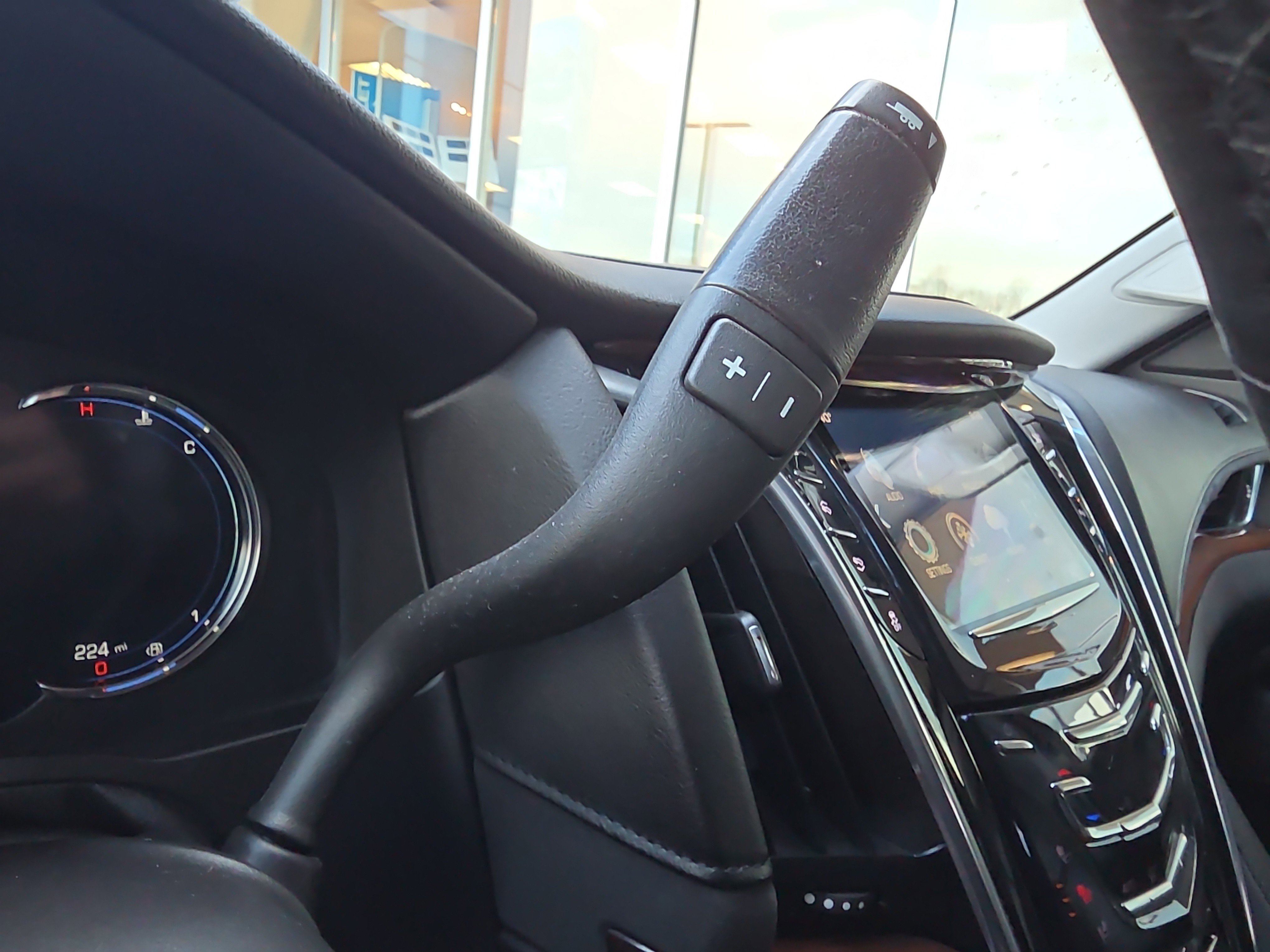 Used 2018 Cadillac Escalade Luxury image 19