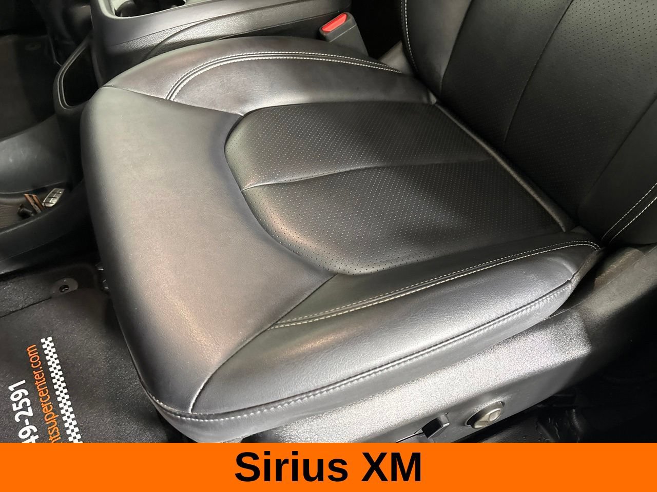 Used 2025 Chrysler Pacifica Select FWD image 12
